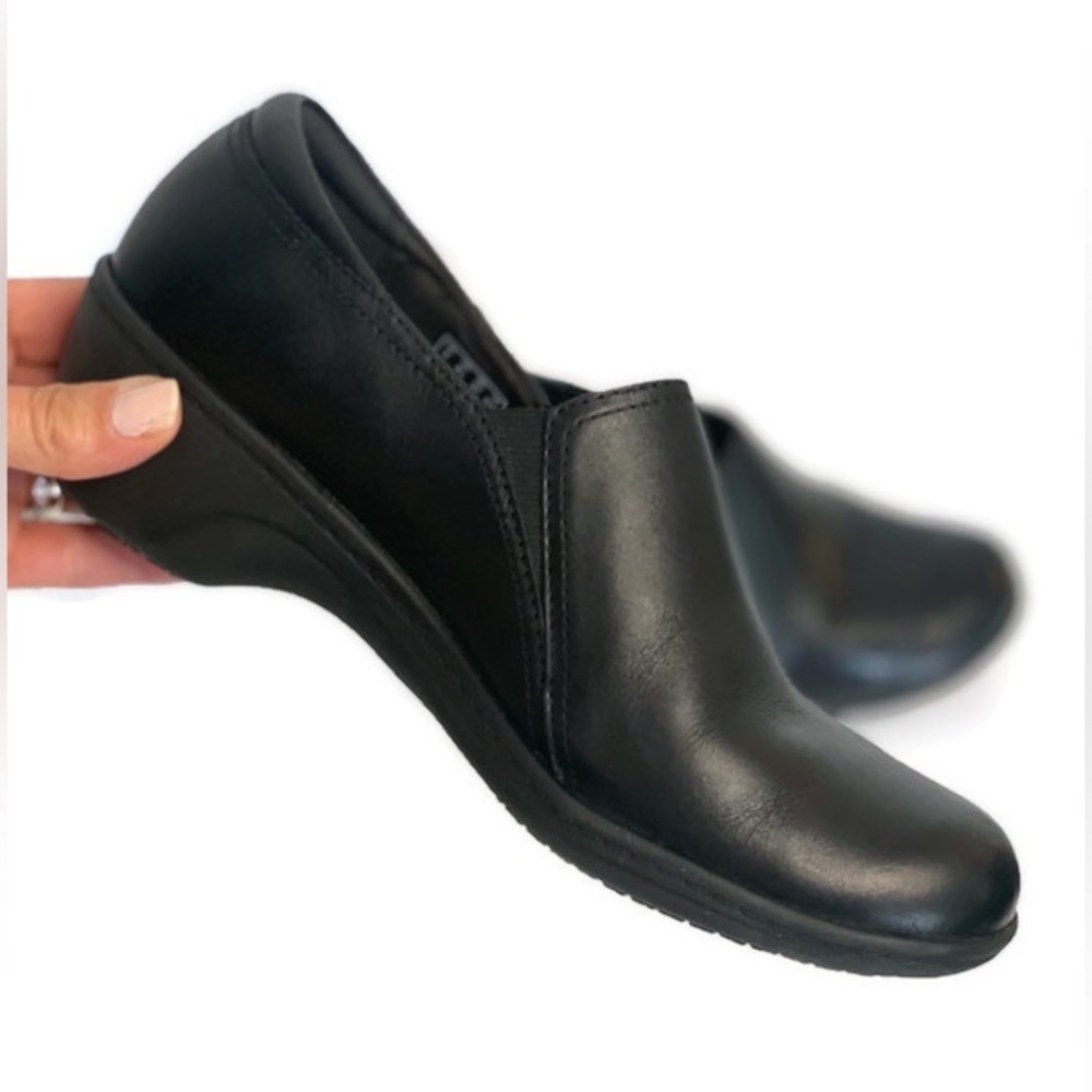 Clarks Grasp Chime Black Leather Slip On Loafers Clogs Shoes Size 6.5